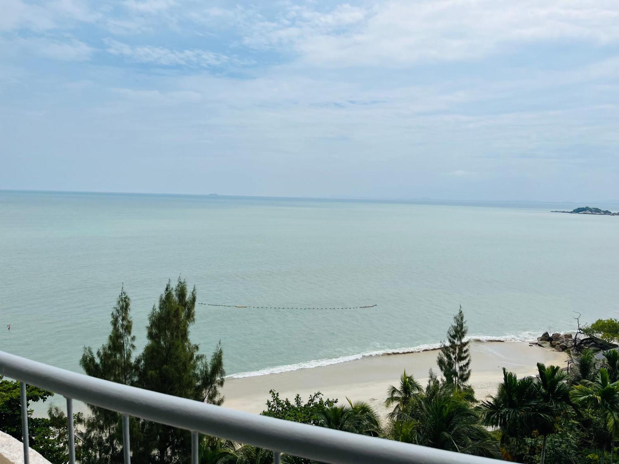 Hotel Paradise By The Sea In Penang By Veron At Rainbow Paradise Tanjung Bungah  Exteriér fotografie