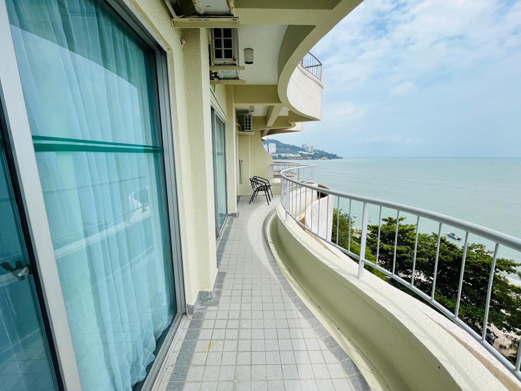 Hotel Paradise By The Sea In Penang By Veron At Rainbow Paradise Tanjung Bungah  Exteriér fotografie