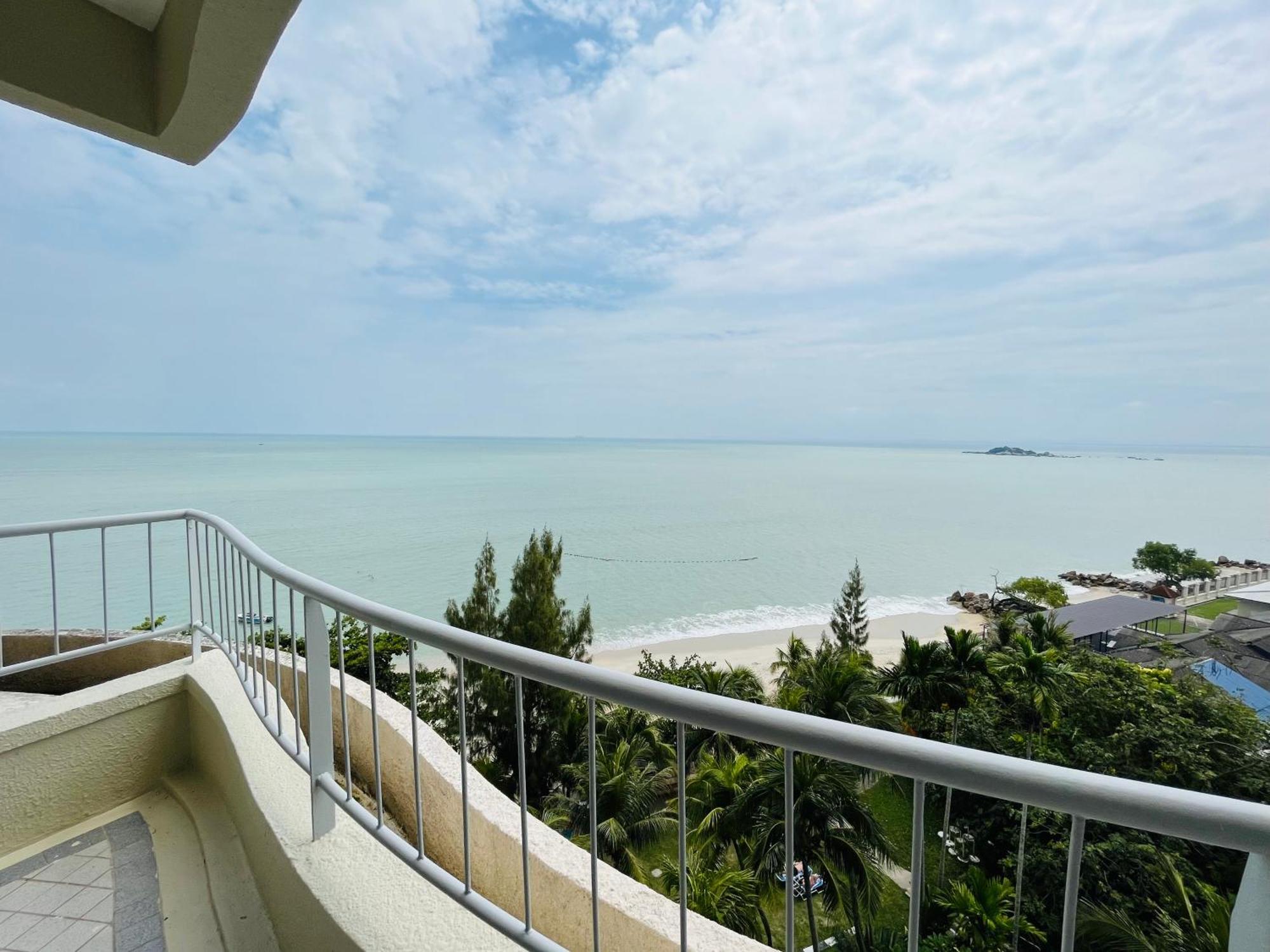 Hotel Paradise By The Sea In Penang By Veron At Rainbow Paradise Tanjung Bungah  Exteriér fotografie