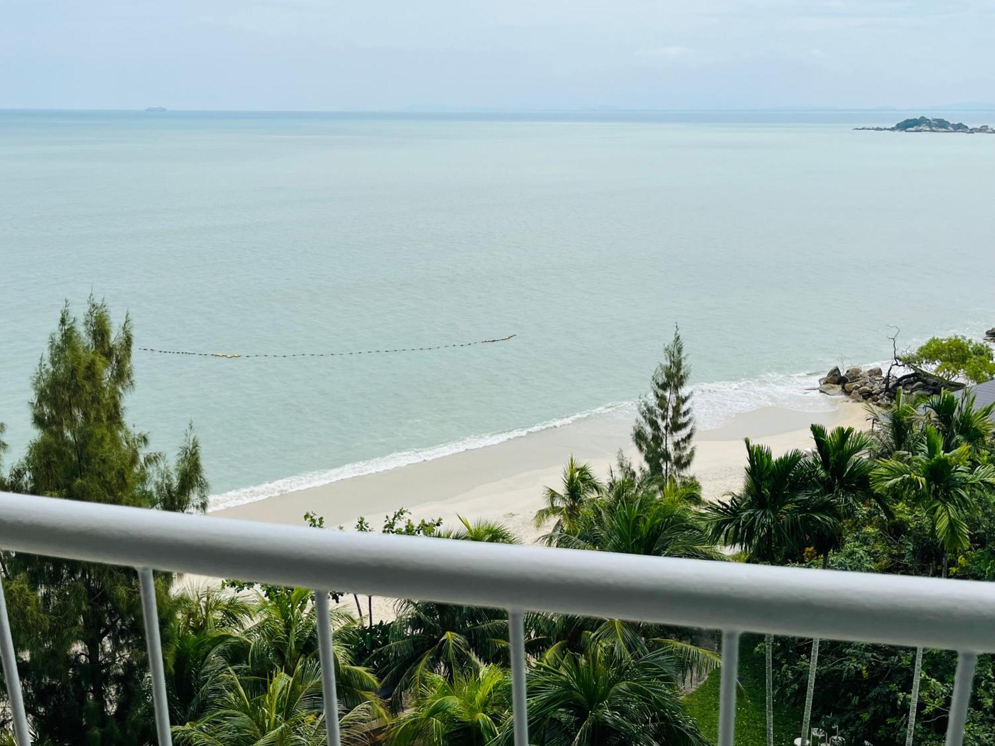 Hotel Paradise By The Sea In Penang By Veron At Rainbow Paradise Tanjung Bungah  Exteriér fotografie